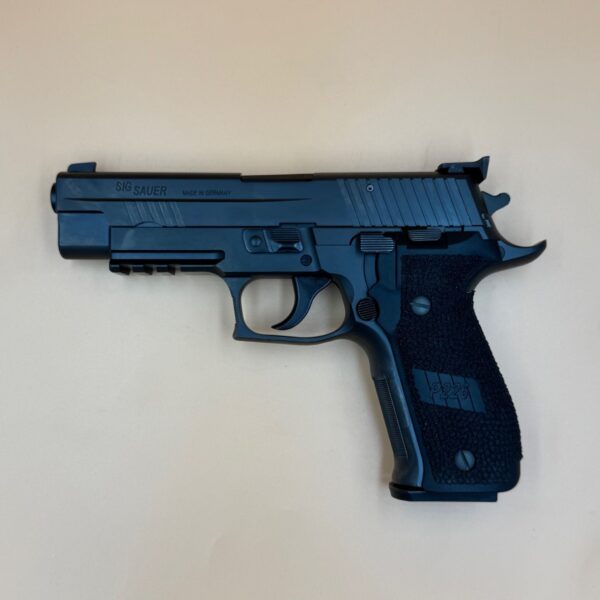 Sig Sauer P226, Capsicum, 9mm.