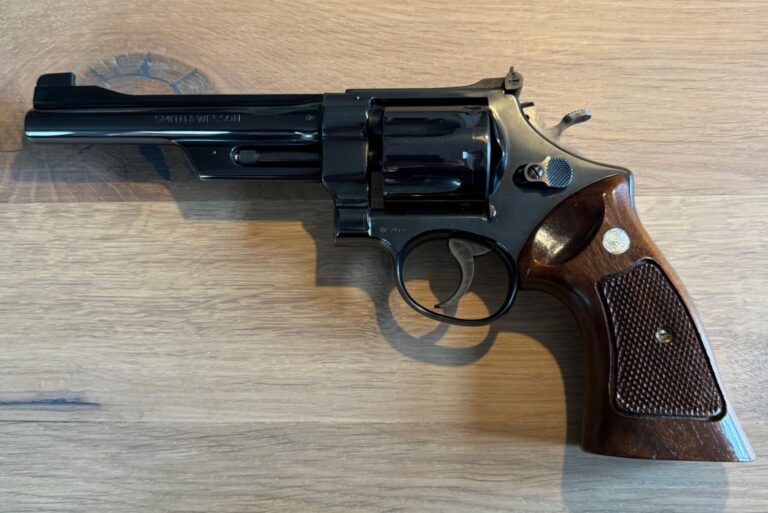 Smith & Wesson Model 27-2,  Kal. 38 Special / 357 Magnum.