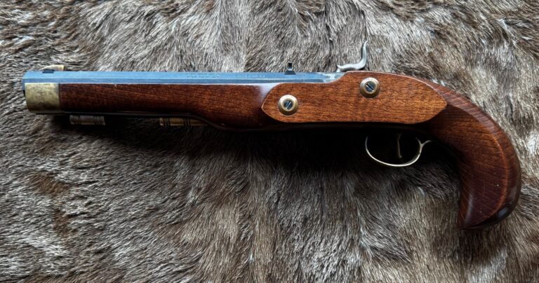 Kentucky Pistol, forlader i kaliber .45 rundkugler, sortkrudt